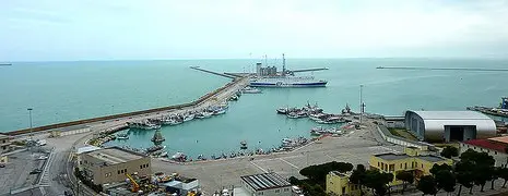 porto commerciale di ortona