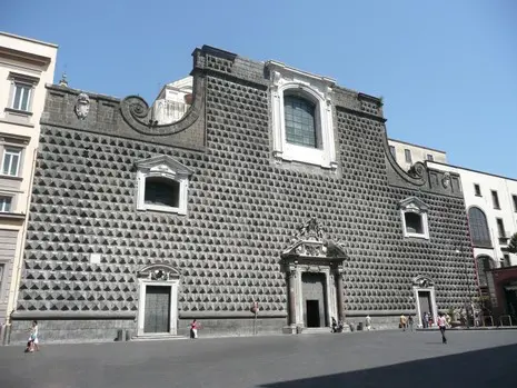 chiesa gesù nuovo napoli