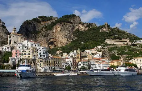 panorama amalfi dal mare