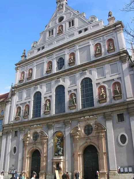 michaelskirche chiesa monaco baviera