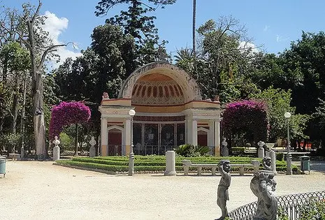 foro umberto e giardino botanico a palermo