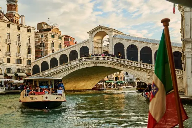 vaporetto stazione di venezia